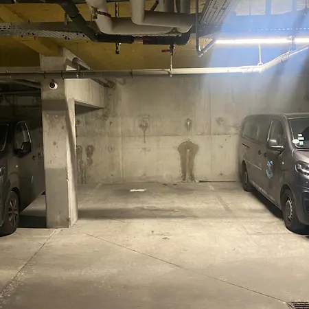 Апартаменты Appartement Hotel Proche Paris Stade De France, 5 Minutes A Pied De La Gare Et Parking Prive Pour 1 A 4 Personnes Сен-Дени